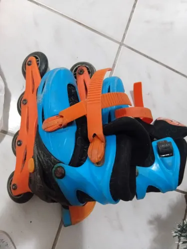 Patins 100 preço negociável