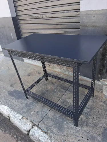 Mesa tipo bancada Multiuso para serviço em geral