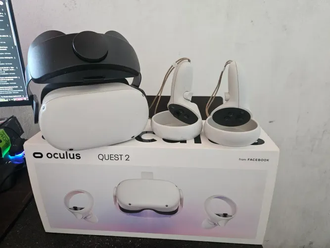 Meta Quest 2 128GB + Strap + Case com caixa original.