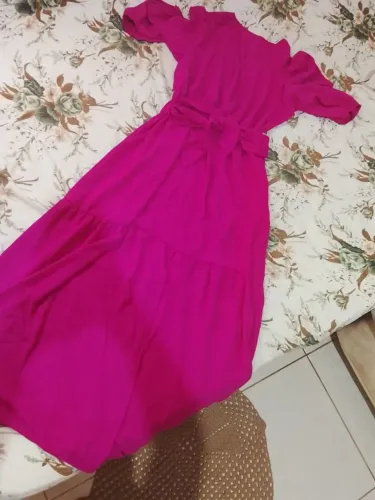 Vestido Rosa Pink Longo com Aberturas e Laço - Tam. A Confirmar