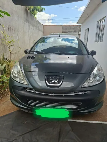 Peugeot 207 XR 1.4 Flex 8V 3P 2013