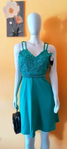Vestidos e Macaquinhos na PROMOÇÃO