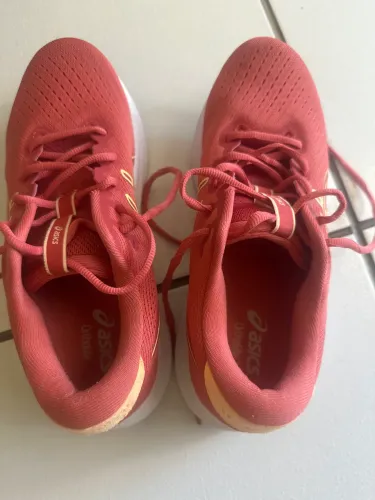 Tênis feminino Asics Gel Excite 11