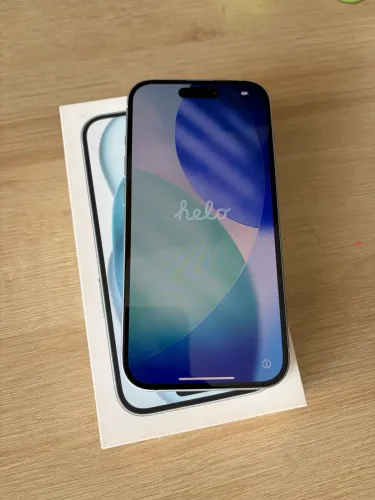 iPhone 15 128GB