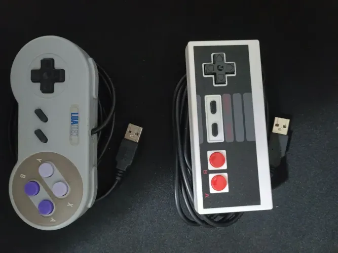 Conjunto controles USB retro (Super Nintendo e NES)