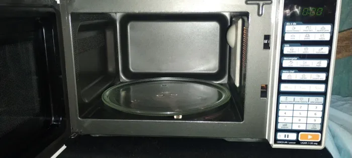 Microondas Panasonic espelhado 21 litros em perfeito estado