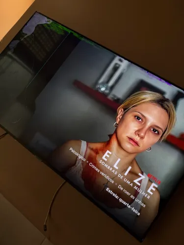 Smart tv Samsung (tela trincada)
