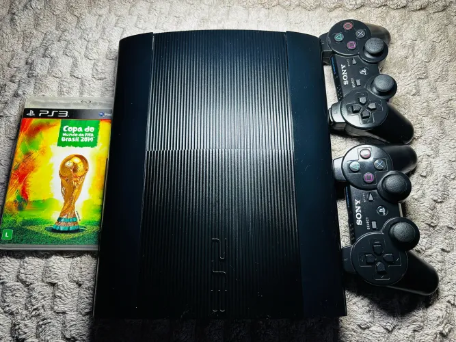 Ps3 super slim para pessoas exigentes (novinho).