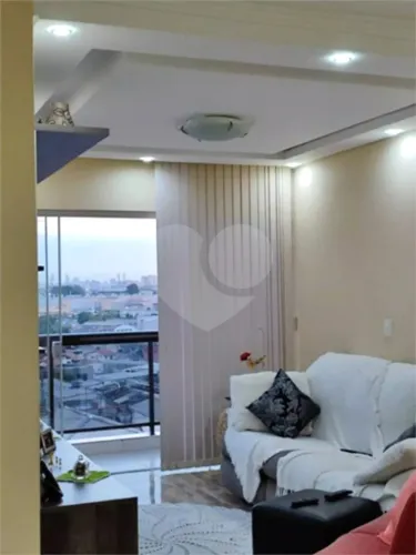 Apartamento á venda com 3 quartos e 1 vaga de garagem na Vila Augusta, no Edifício Porto F