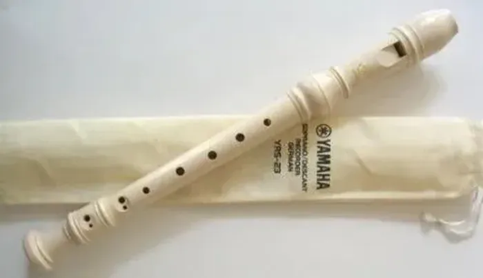 Flauta Soprano Germanica YRS-23 G - Yamaha