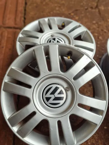 Vendo aro 14 Compatível com Chevrolet e wolsvagens universal