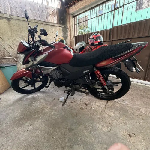 Aluguel de moto Yamaha fazer sed ys 150 - Moto extremamente econômica.