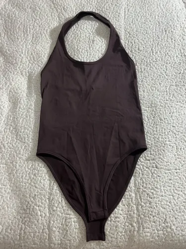 Body marrom frente única da Zara