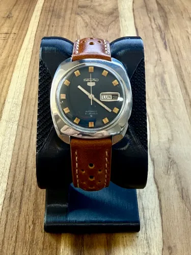 Relógio Seiko 5 Cushion Case - 6119-7080 - 1973