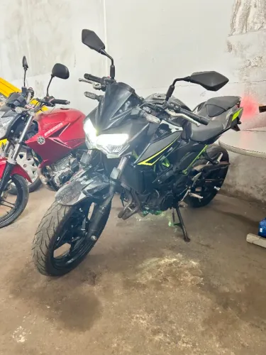 Kawasaki Z400 2024