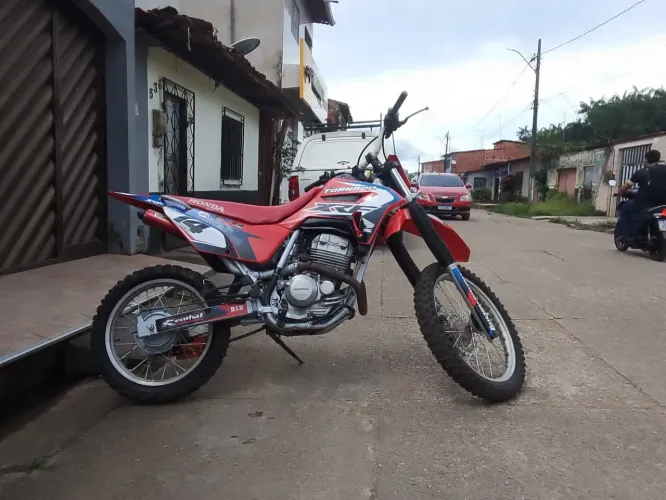 VENDO MOTO Tornado