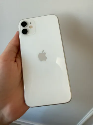 iPhone 11 64GB Branco