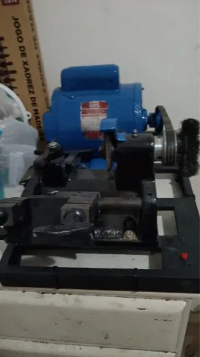Vende-se Máquina copiadora de Chaves Marca Gold