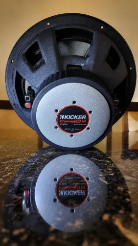 Usado Kicker CompR 12" Subwoofer