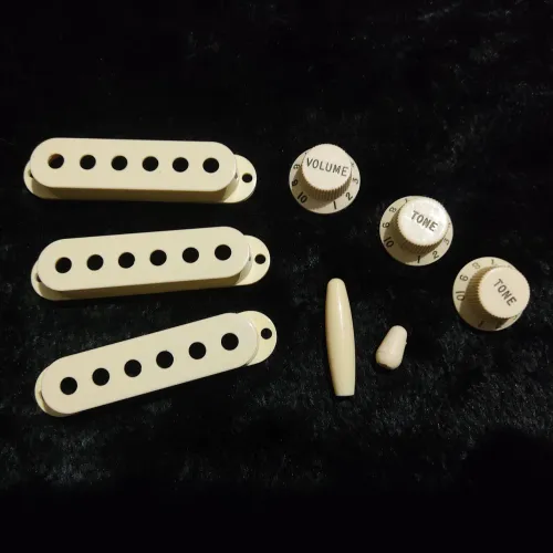Kit de plásticos originais Fender aged white