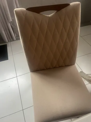 Jogo com 04 Cadeiras