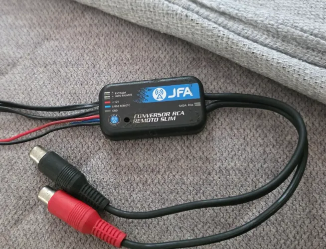 Conversor de áudio automotivo