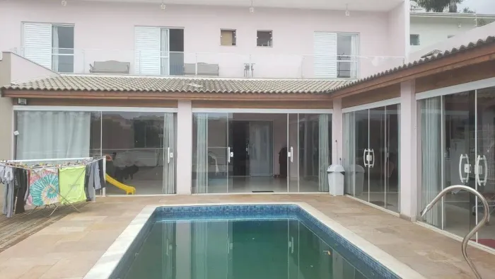 Linda Casa Condomínio Via Reggio