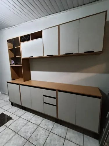 Armário Havana com LED cinco peças moduladas corrediça telescópica Chapa 15 MDF