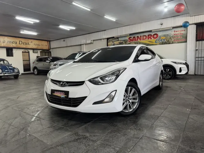 Hyundai Elantra GLS 2.0 16V Flex Aut. 2016