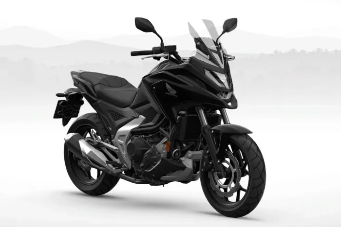 Vendo ou troco nc 750x, 2015, 40 mil quilômetros rodados.