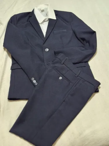 Terno infantil preto tam 14, veste 10-12 anos (paletó, calça e blusa branca)