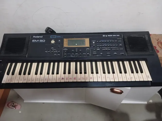 Teclado Roland EM-50 ? Funcionando! Apenas 3 teclas precisam de atenção