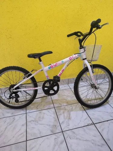 Bicicleta Caloi Ceci Aro 20