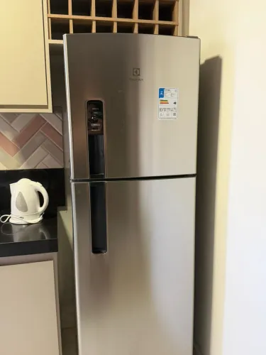 Geladeira Eletrolux Frost Free 400L (entrego em qualquer região de cuiabá e varzea grande)
