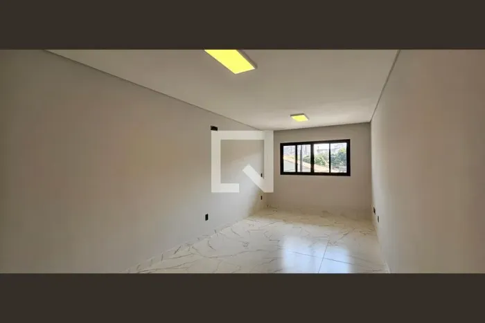 Casa à Venda - Água Fria, 3 Quartos, 130 m2