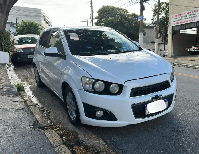 Chevrolet Sonic HB LT 1.6 16V Flexpower 5P Mec. 2014