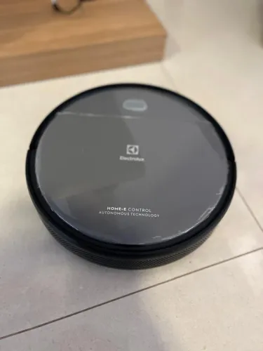 Robô Aspirador Electrolux ERB20