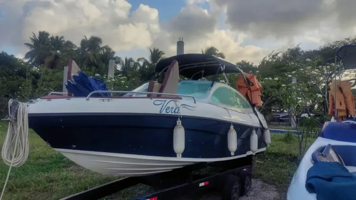 LANCHA FS 210 OPEN 21 PÉS + YAMAHA 150 HP 4T + CARRETA