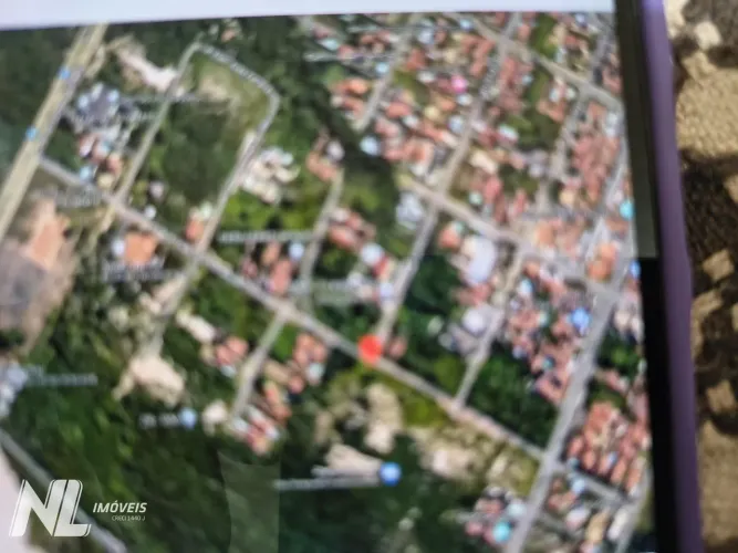 Lote escriturado com 1000 m² no Parque das Colinas