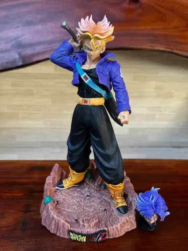 Action Figure Dragon Ball - Trunks 23cm