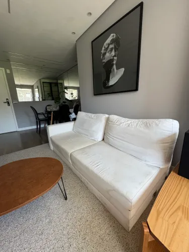 SOFÁ COM CHAISE BRANCO