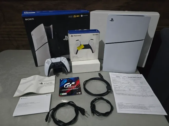 PS5 SLIM APENAS 3 MESES DE USO NA GARANTIA vai como jogos na caixa IMPECÁVEL