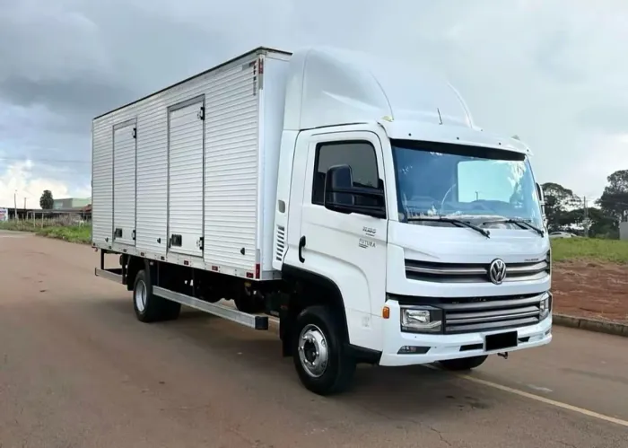 Volkswagen 11.180 4x2
