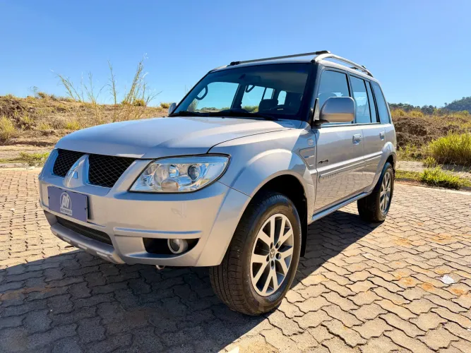 Mitsubishi Pajero TR4 2.0/ 2.0 Flex 16V 4X4 Aut. 2014
