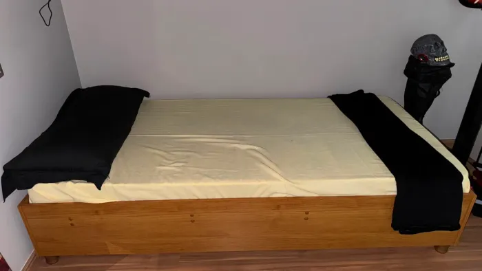 Cama solteiro com colchão 
