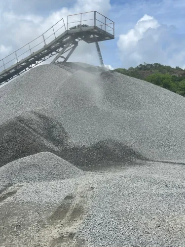 Brita 12(cascalhinho), 19, 25 ou Pó de Pedra a Partir de 5 Metros