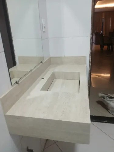 Pias de banheiro em porcelanato
