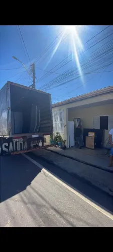 Transporte e Mudança Caminhão Baú 