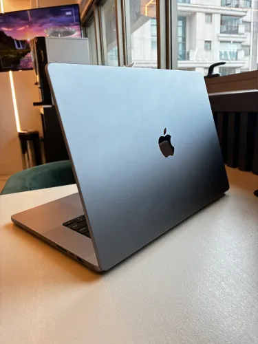 MacBook Pro 16? M1 Pro 2021 | 16GB RAM | 512GB SSD