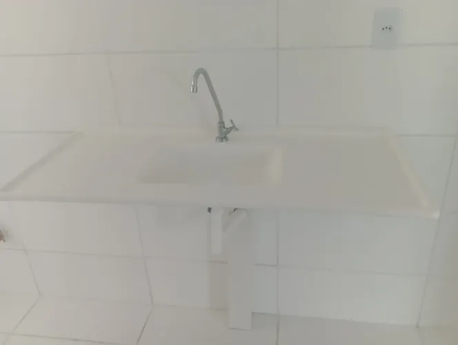 Vende-se pia de cozinha nova